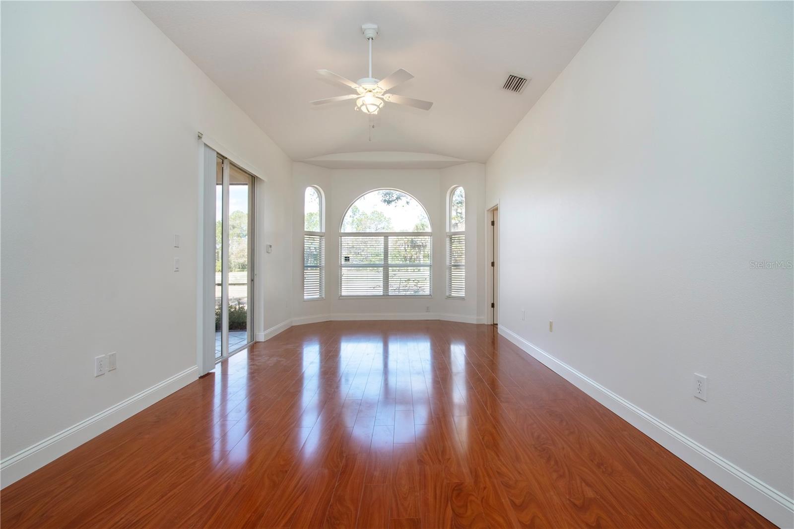 Image 39 of 79 For 7519 Birds Eye Terrace