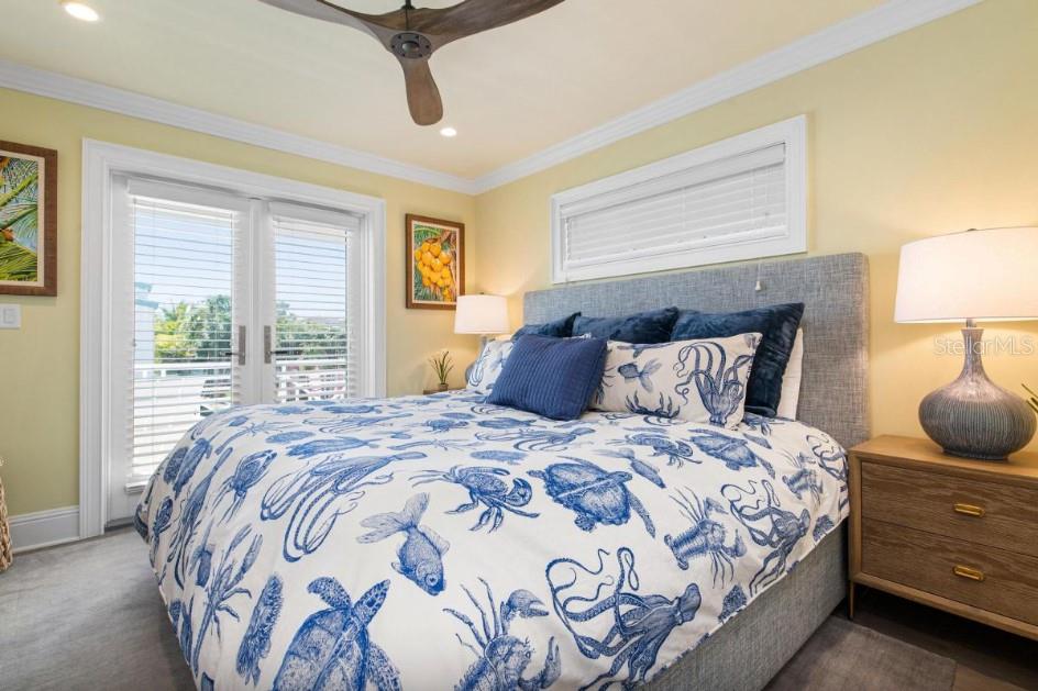 Listing photo id 20 for 110 10th Street S