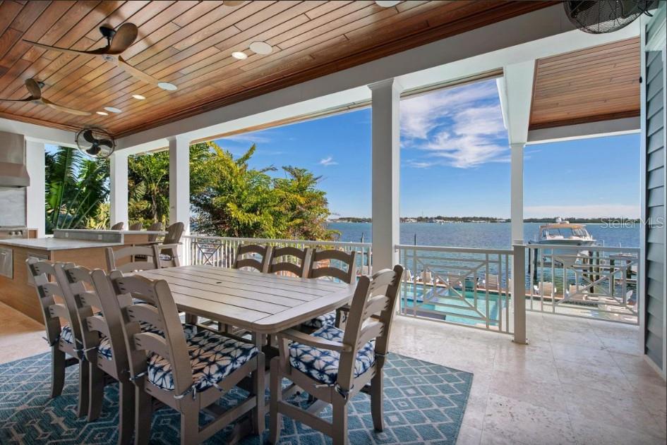 Listing photo id 24 for 110 10th Street S