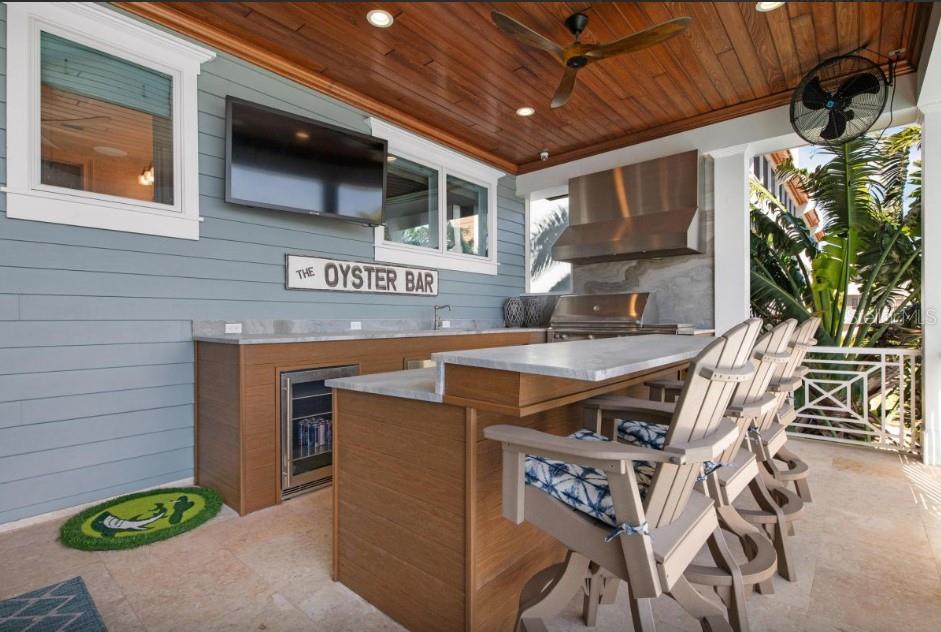 Listing photo id 26 for 110 10th Street S