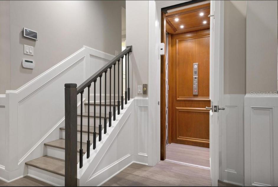 Listing photo id 29 for 110 10th Street S