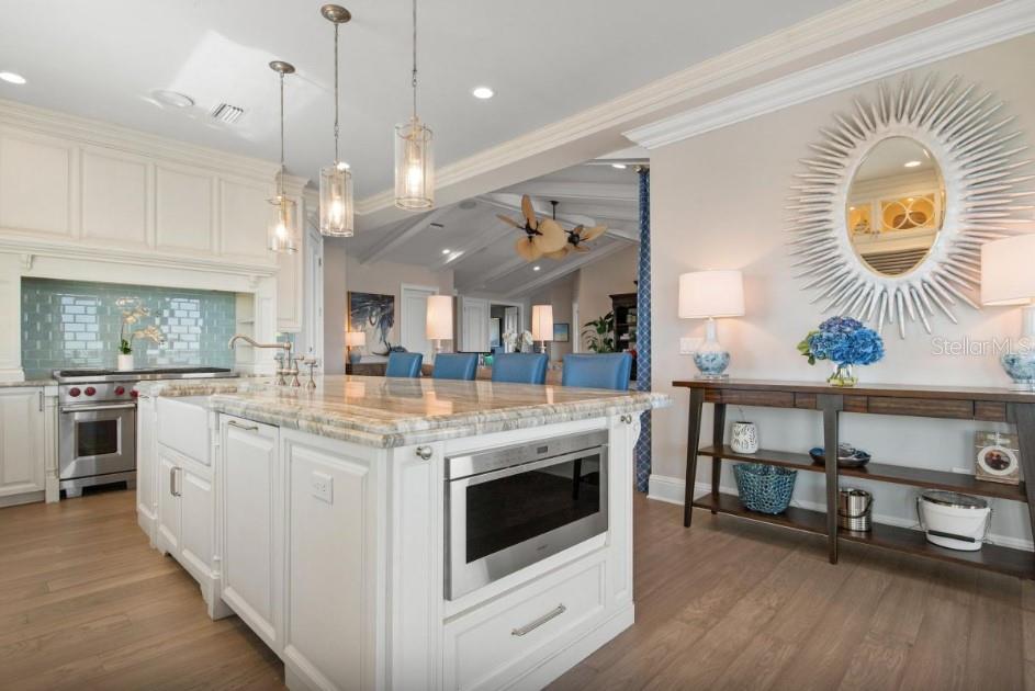 Listing photo id 37 for 110 10th Street S