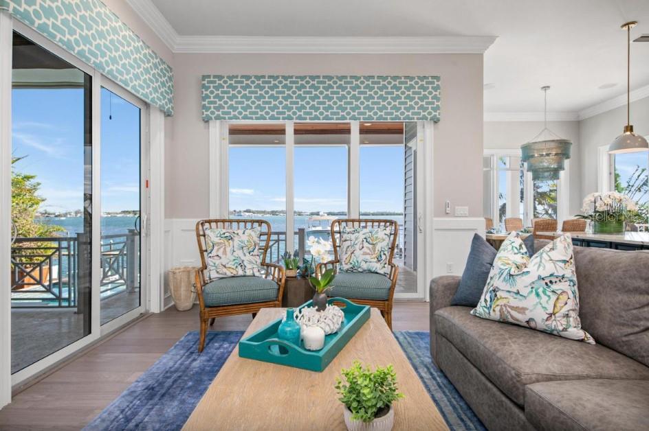 Listing photo id 2 for 110 10th Street S