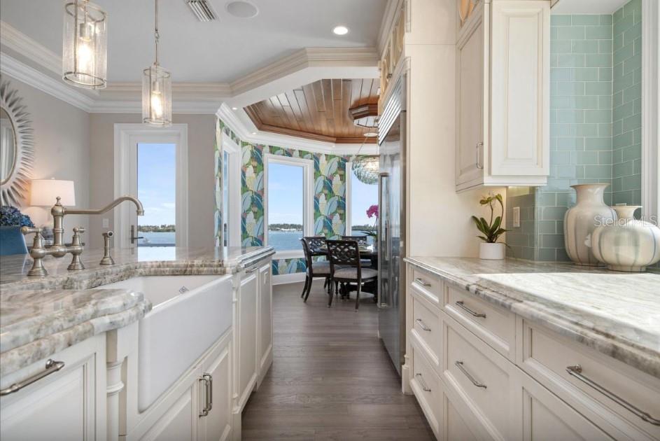 Listing photo id 38 for 110 10th Street S