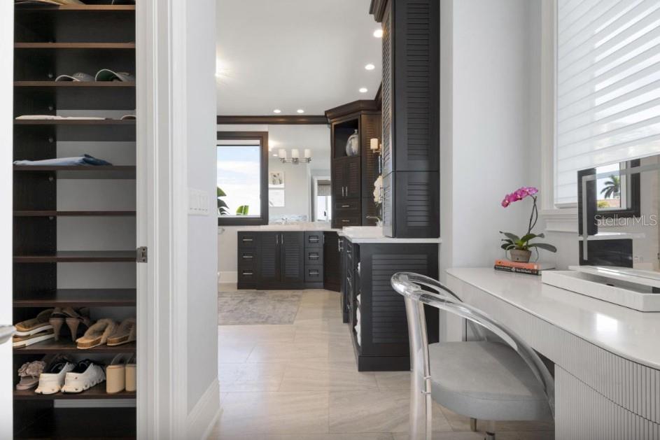 Listing photo id 46 for 110 10th Street S