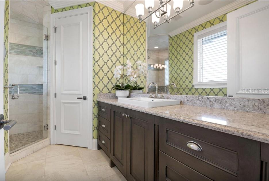 Listing photo id 53 for 110 10th Street S