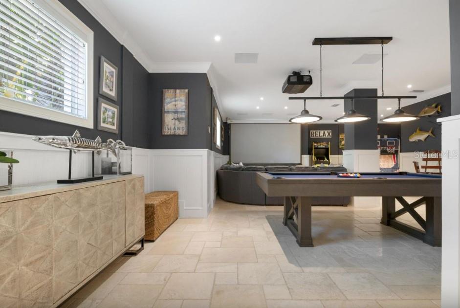 Listing photo id 54 for 110 10th Street S