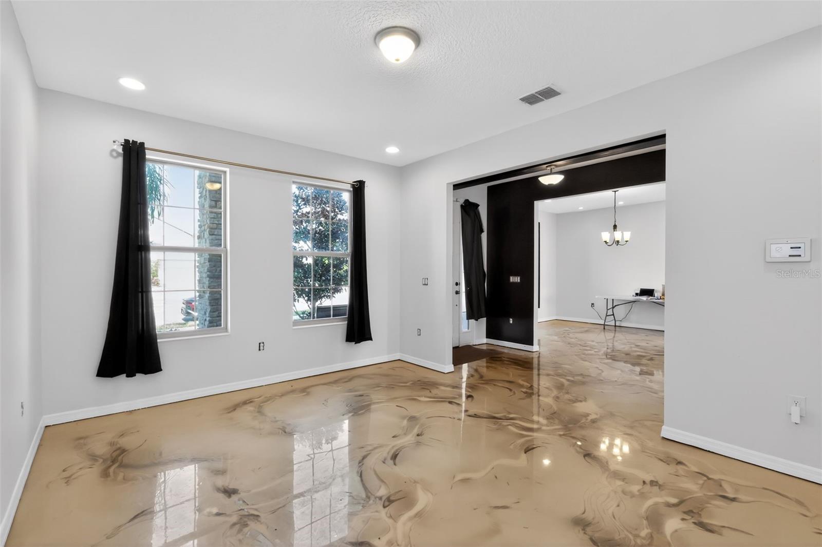 Image 14 of 31 For 2468 Verde View Drive