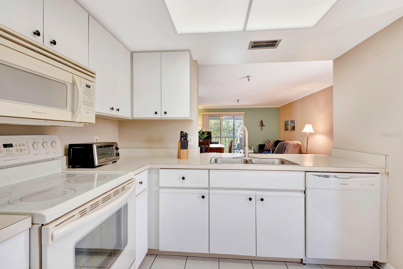 Image 6 of 34 For 6304 Pointe West Boulevard A306