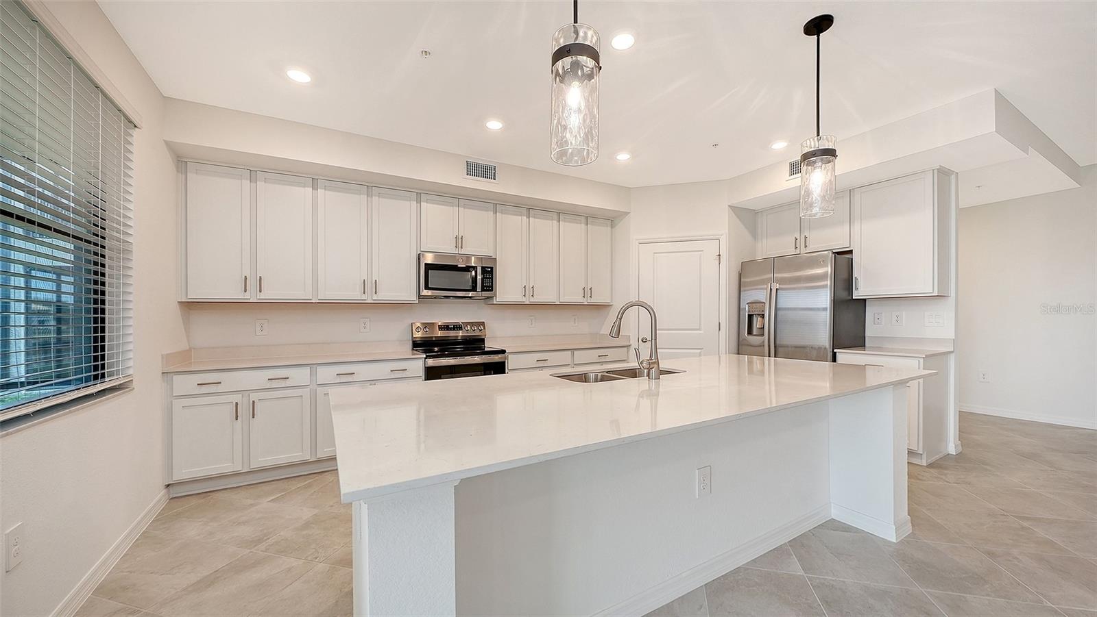 Image 14 of 43 For 5624 Summit Pointe Circle 104