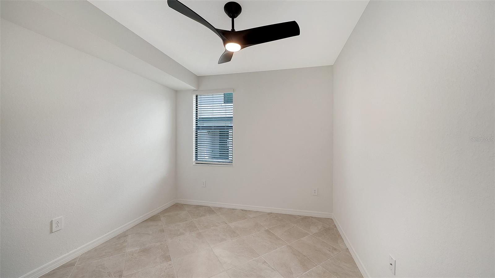 Image 37 of 43 For 5624 Summit Pointe Circle 104