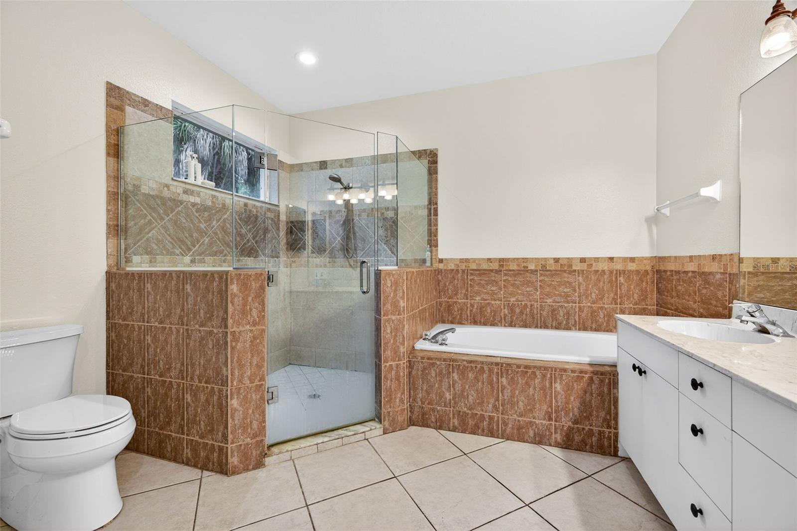 Image 22 of 36 For 5791 Golden Gate Parkway