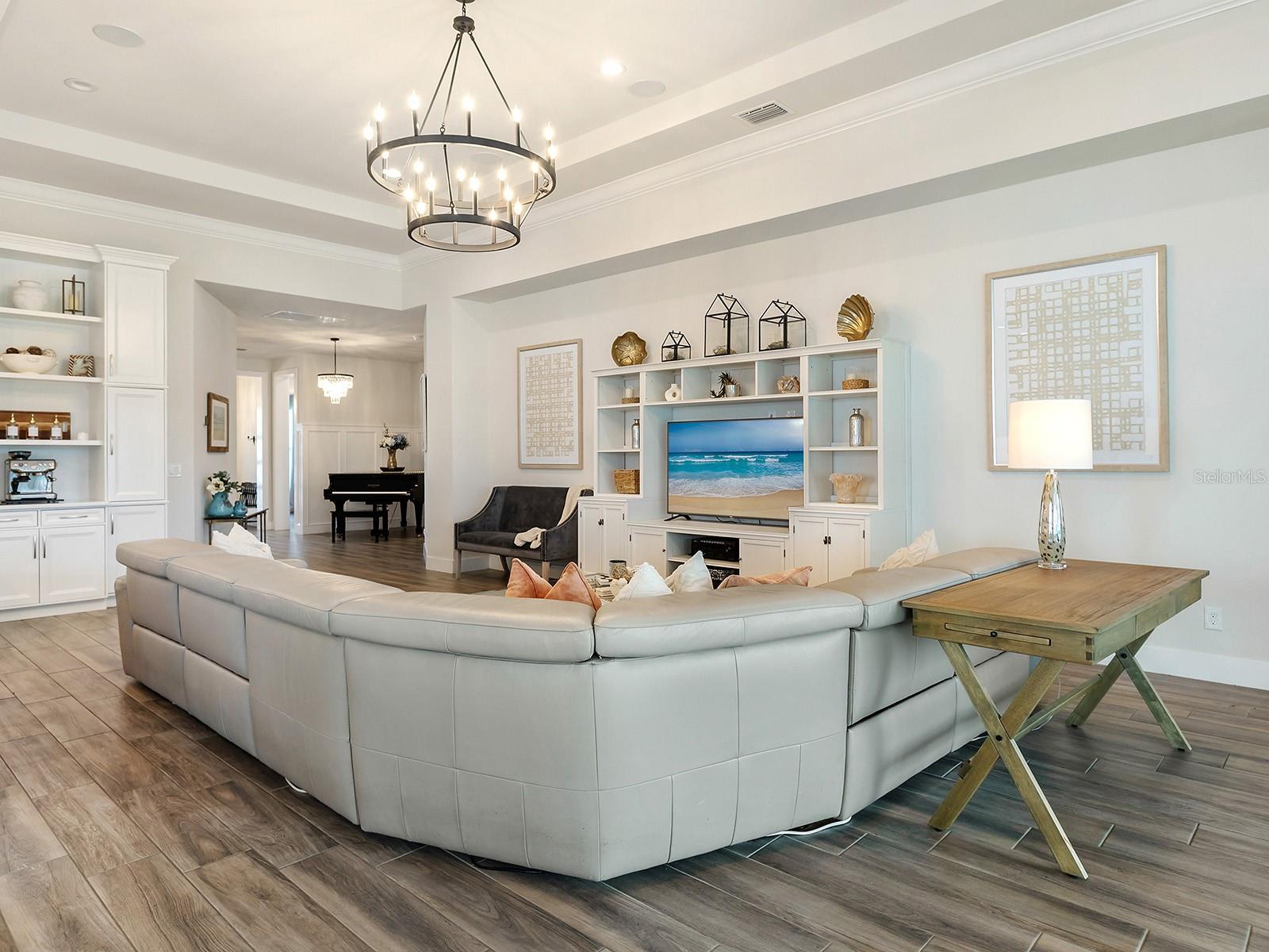 Image 12 of 66 For 8191 Redonda Loop