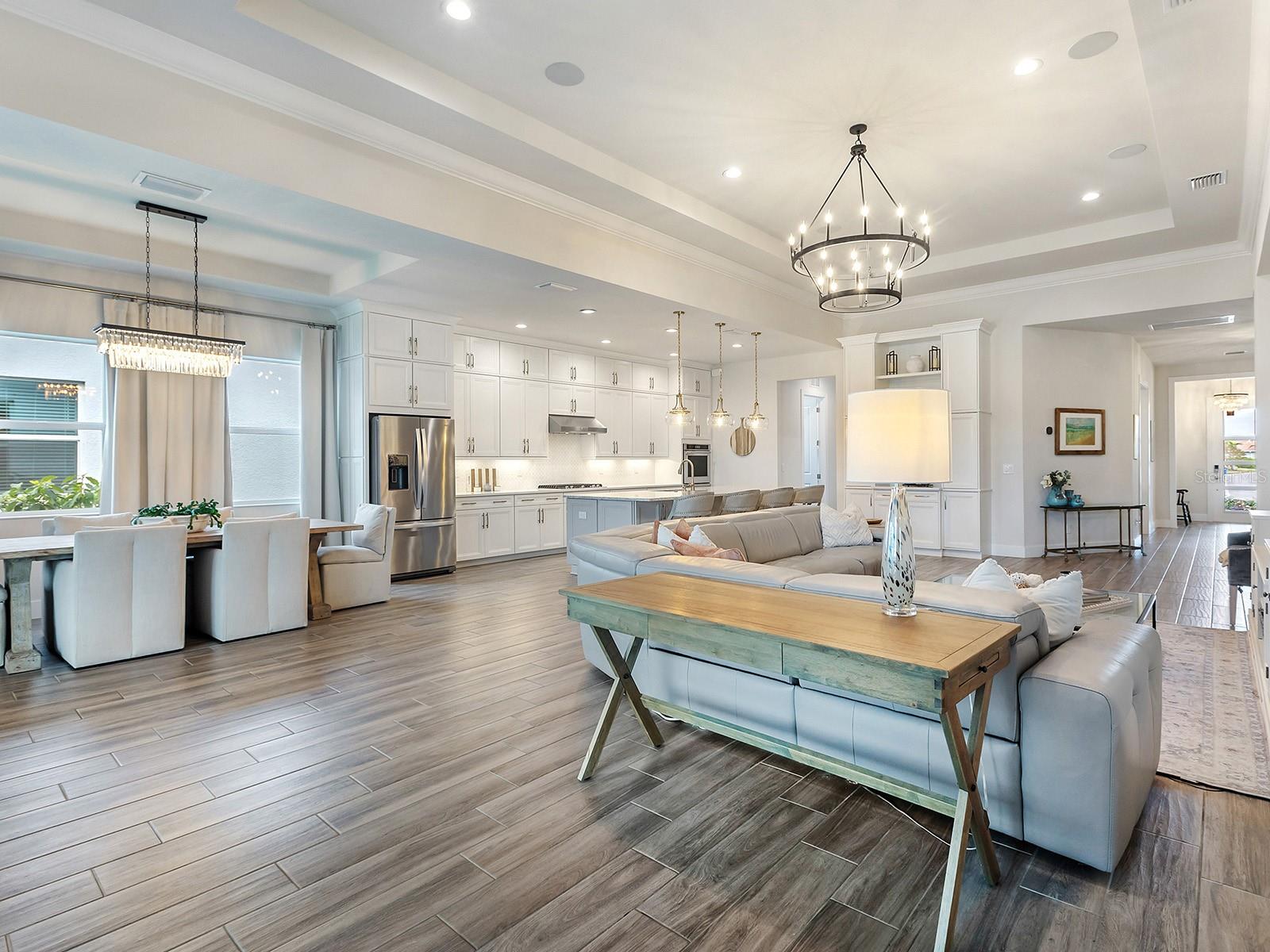 Image 14 of 66 For 8191 Redonda Loop