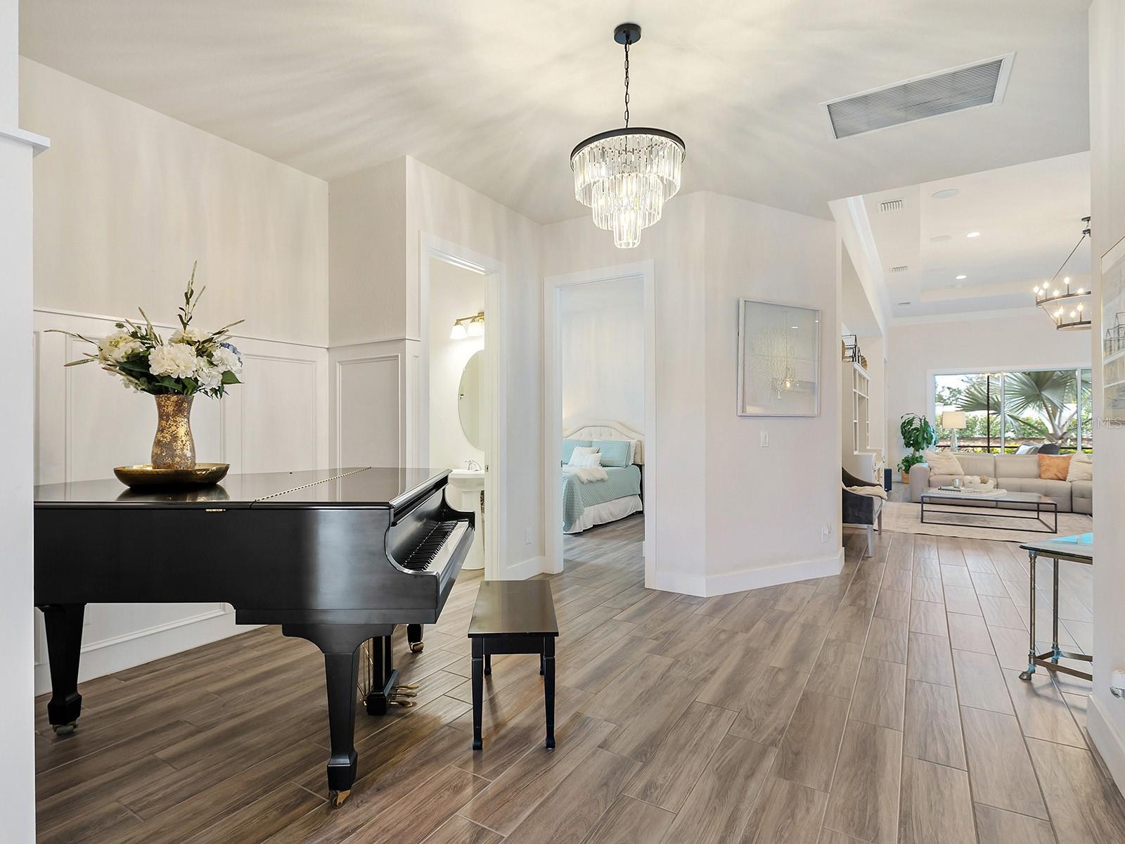 Image 8 of 66 For 8191 Redonda Loop