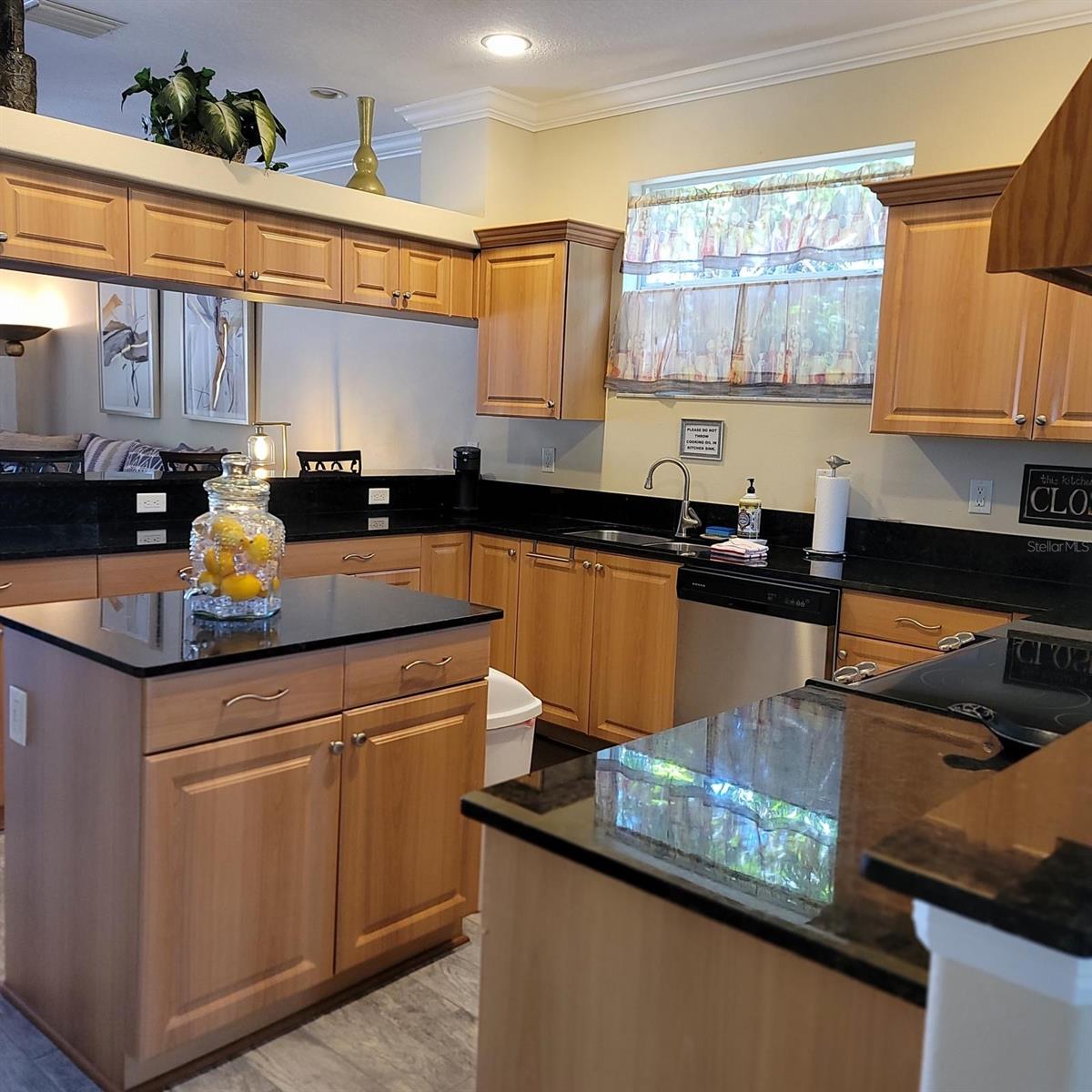 Image 2 of 41 For 3624 Peck Street