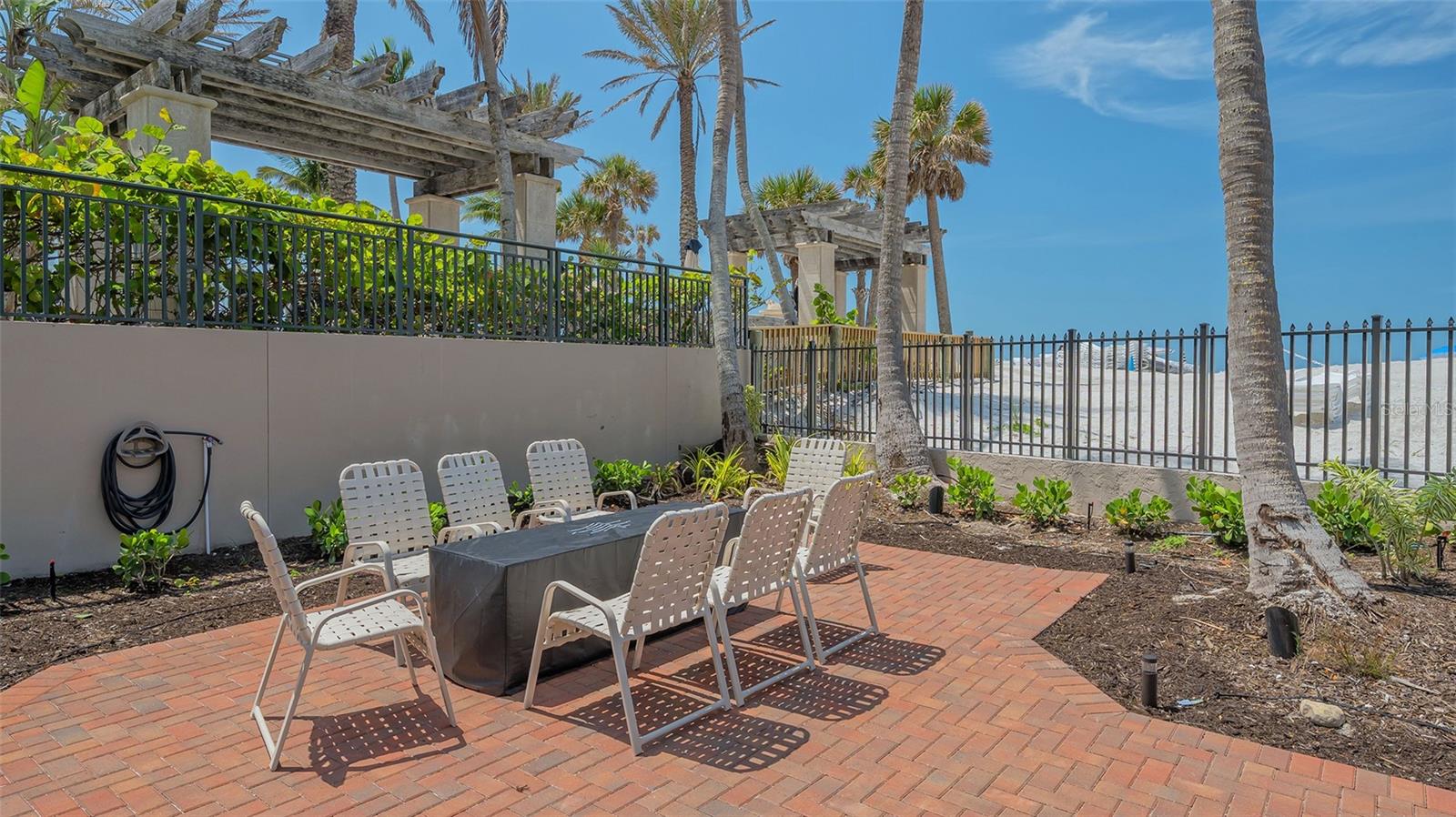 Listing photo id 40 for 1212 Benjamin Franklin Drive 907