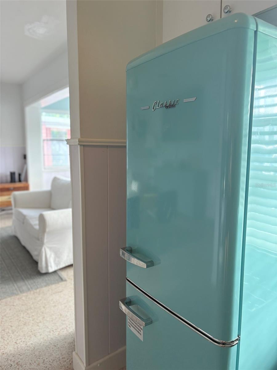 Image 10 of 39 For 2111 Avenue B