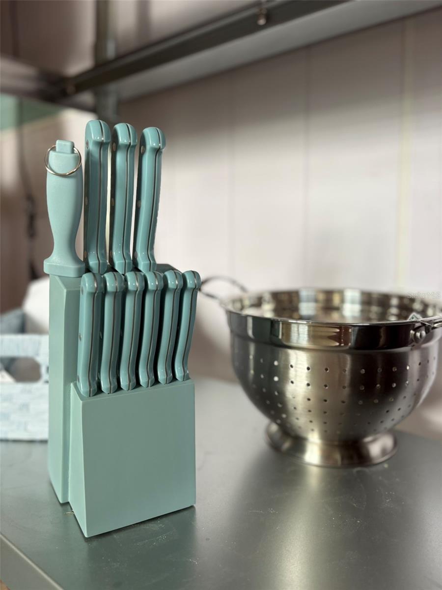 Image 11 of 39 For 2111 Avenue B