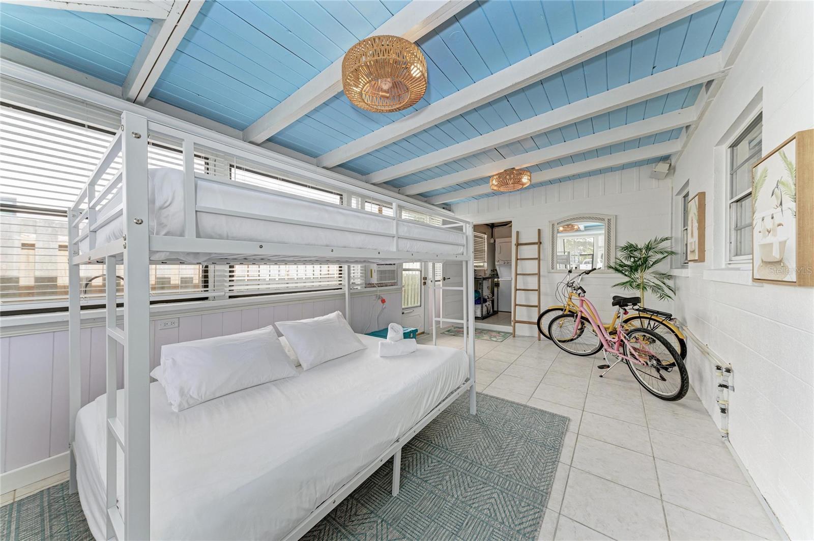 Image 23 of 39 For 2111 Avenue B