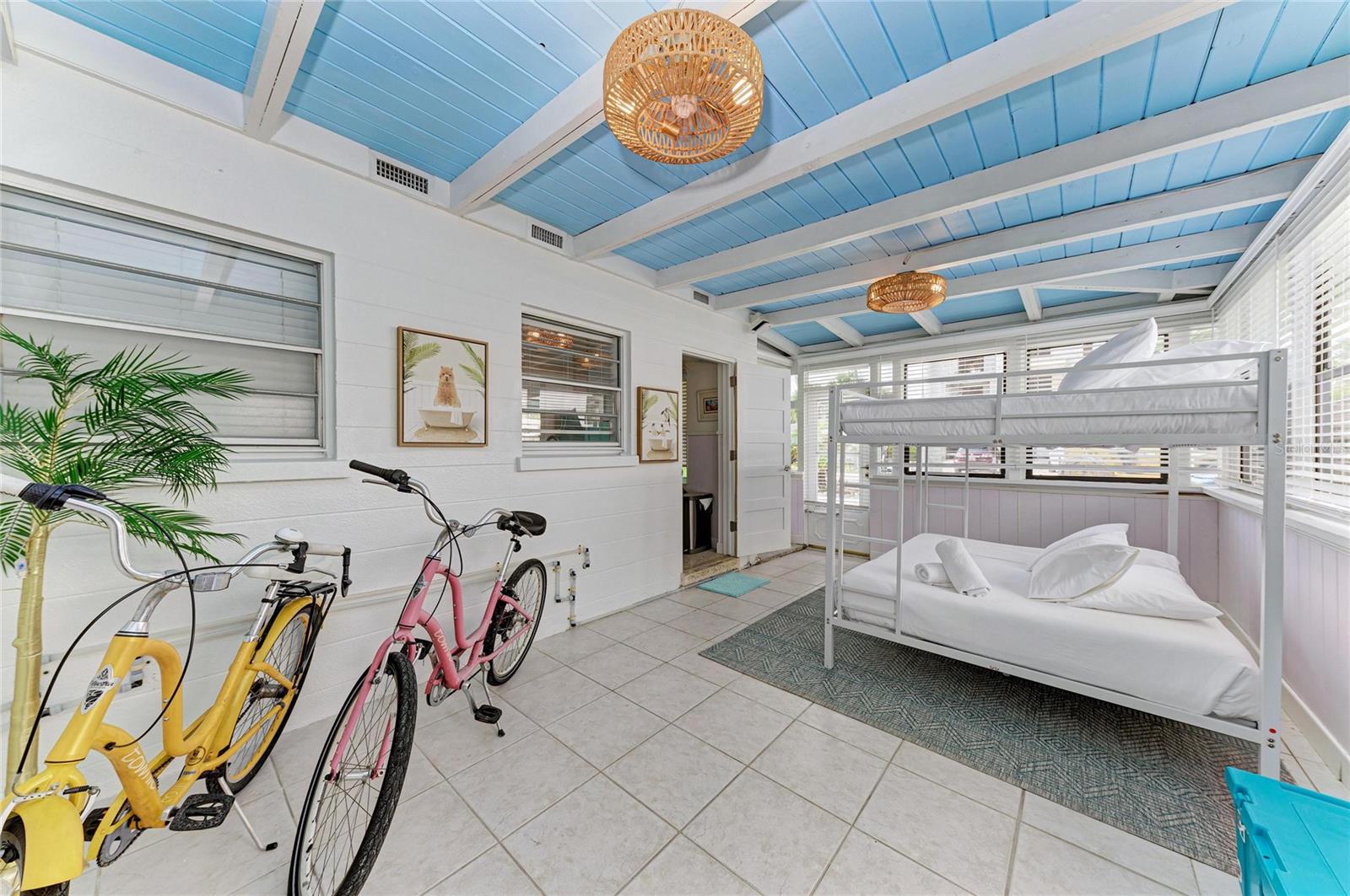 Image 24 of 39 For 2111 Avenue B