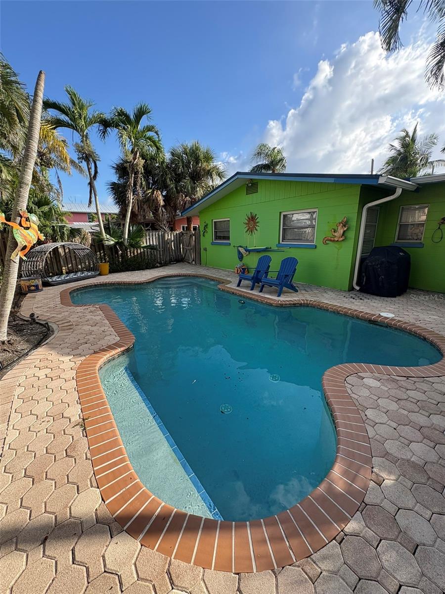 Image 26 of 39 For 2111 Avenue B