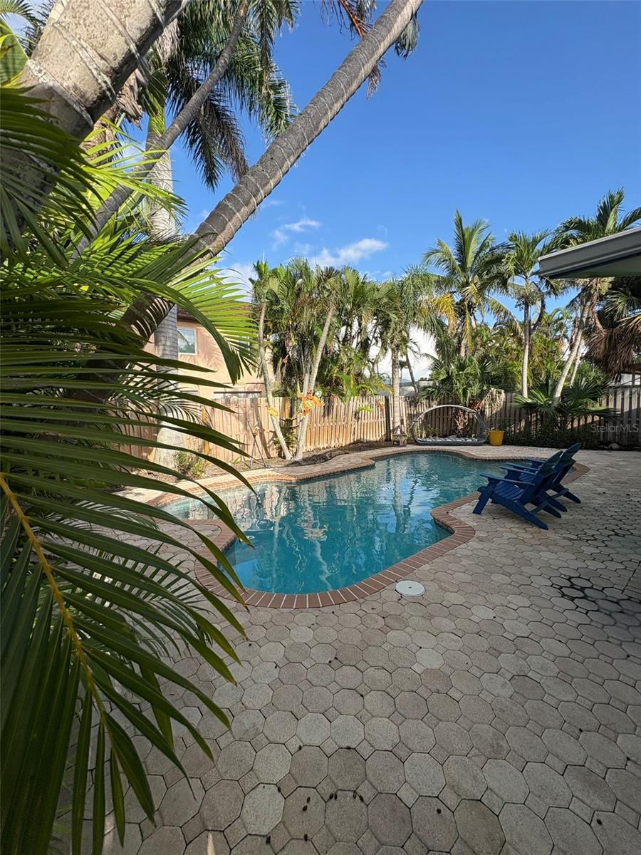 Image 30 of 39 For 2111 Avenue B