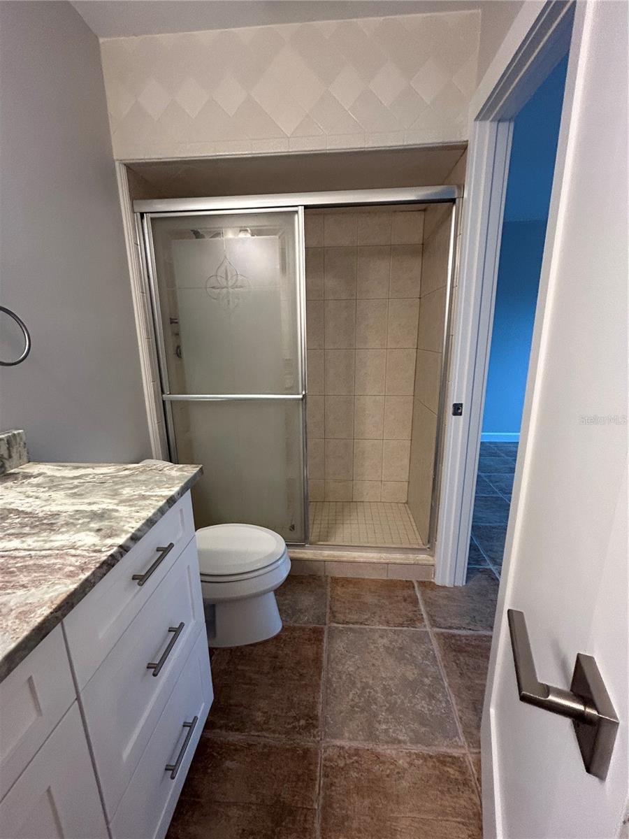 Image 5 of 11 For 7006 Midnight Pass Road 2