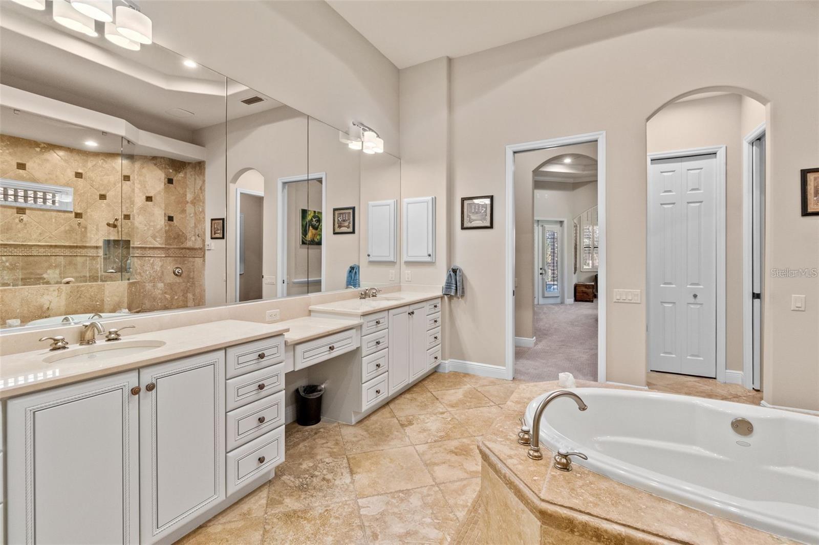 Image 20 of 39 For 6808 Belmont Court