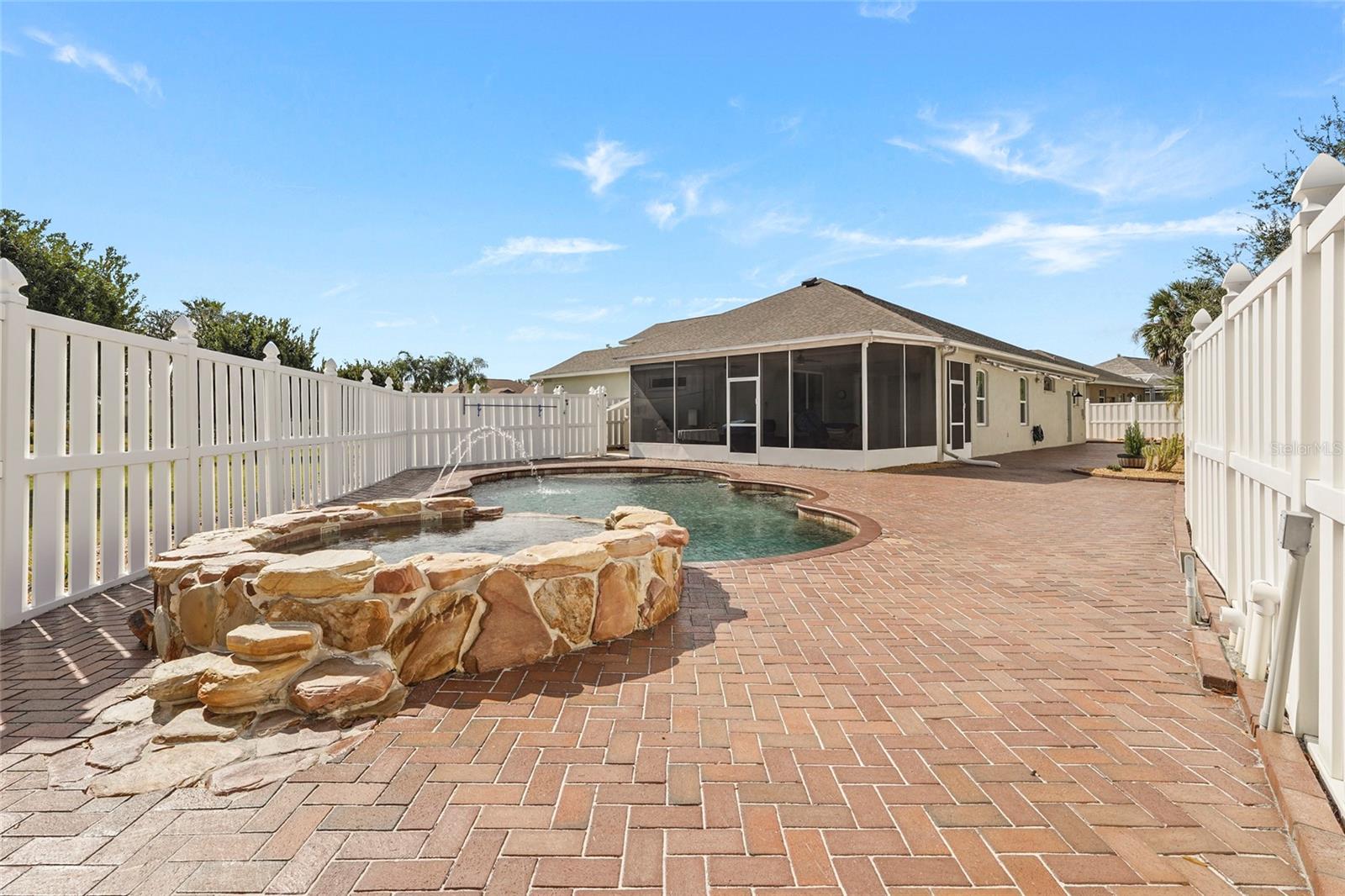 Image 40 of 46 For 515 Planters Manor Way