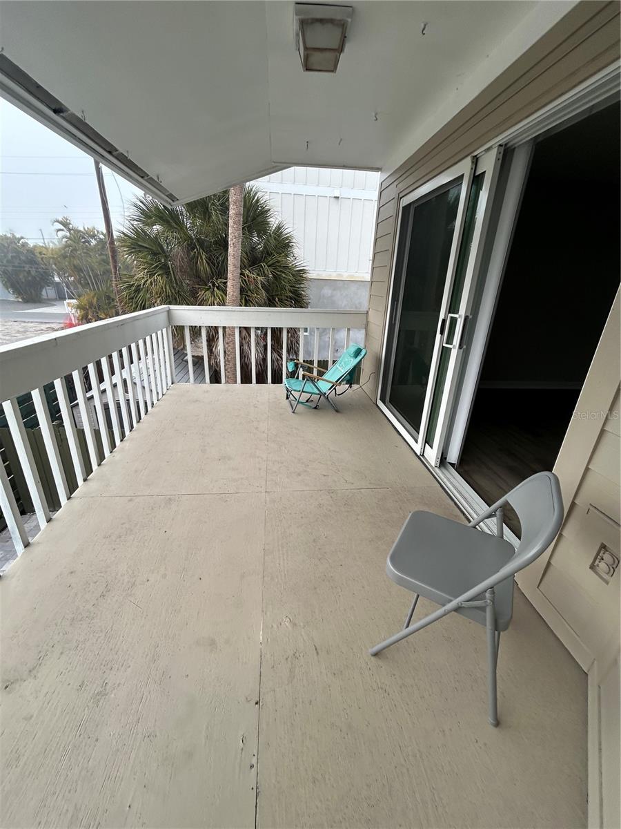 Image 6 of 12 For 7006 Midnight Pass Road