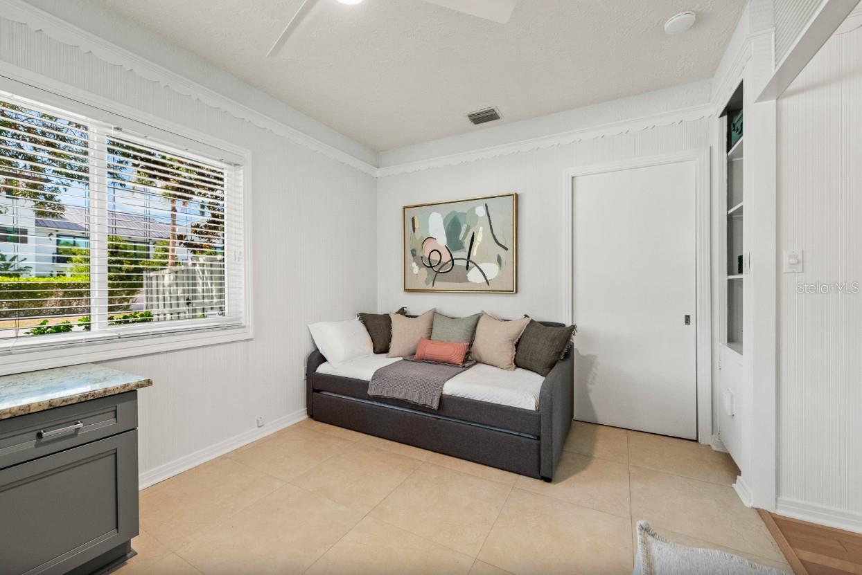 Image 17 of 58 For 140 Blvd Of The Presidents