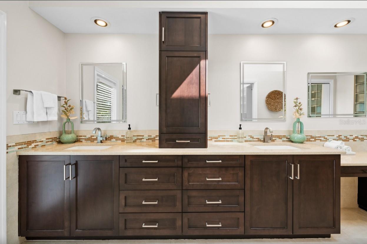 Image 23 of 58 For 140 Blvd Of The Presidents