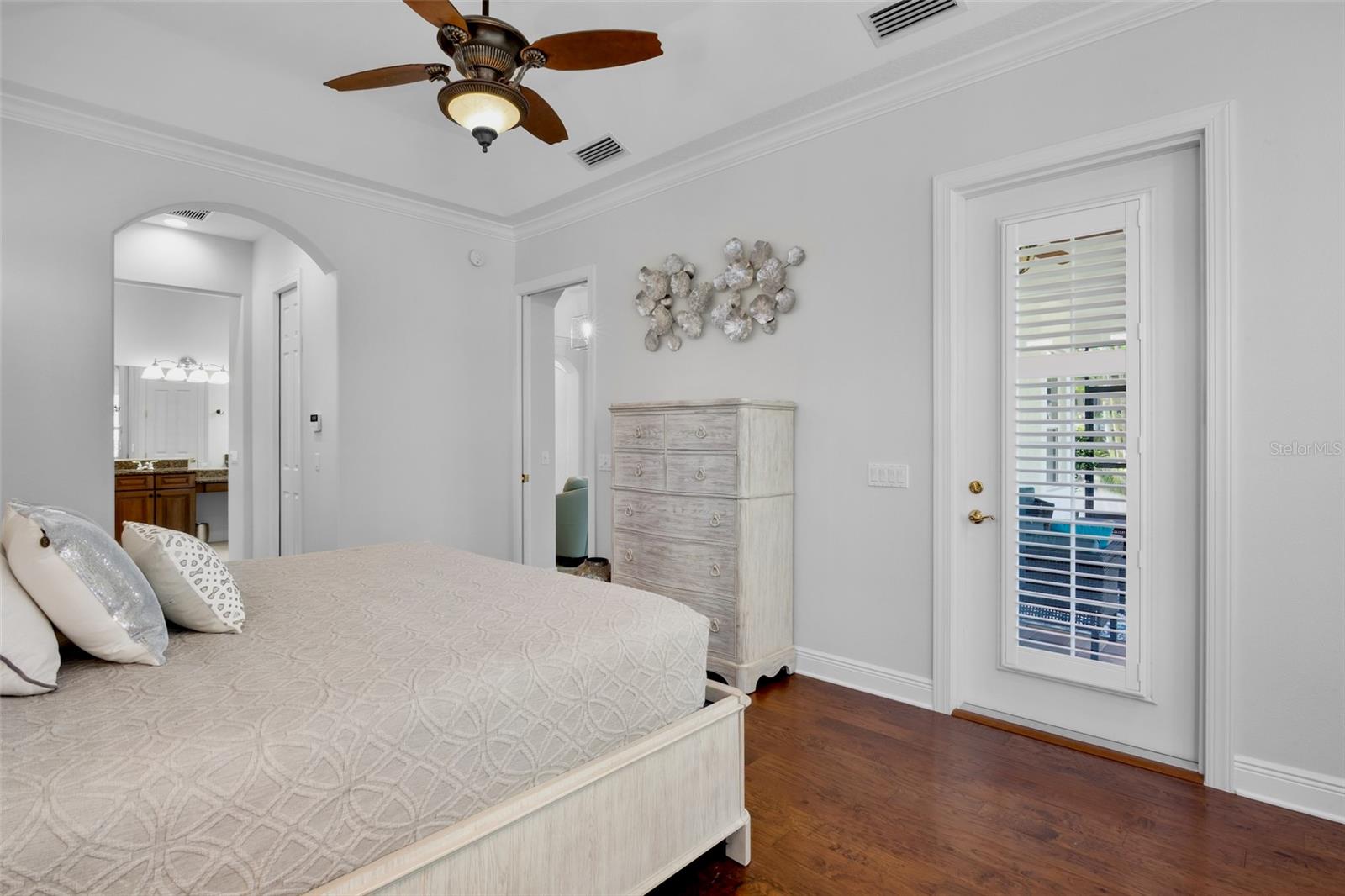 Image 24 of 47 For 5013 Hanging Moss Lane