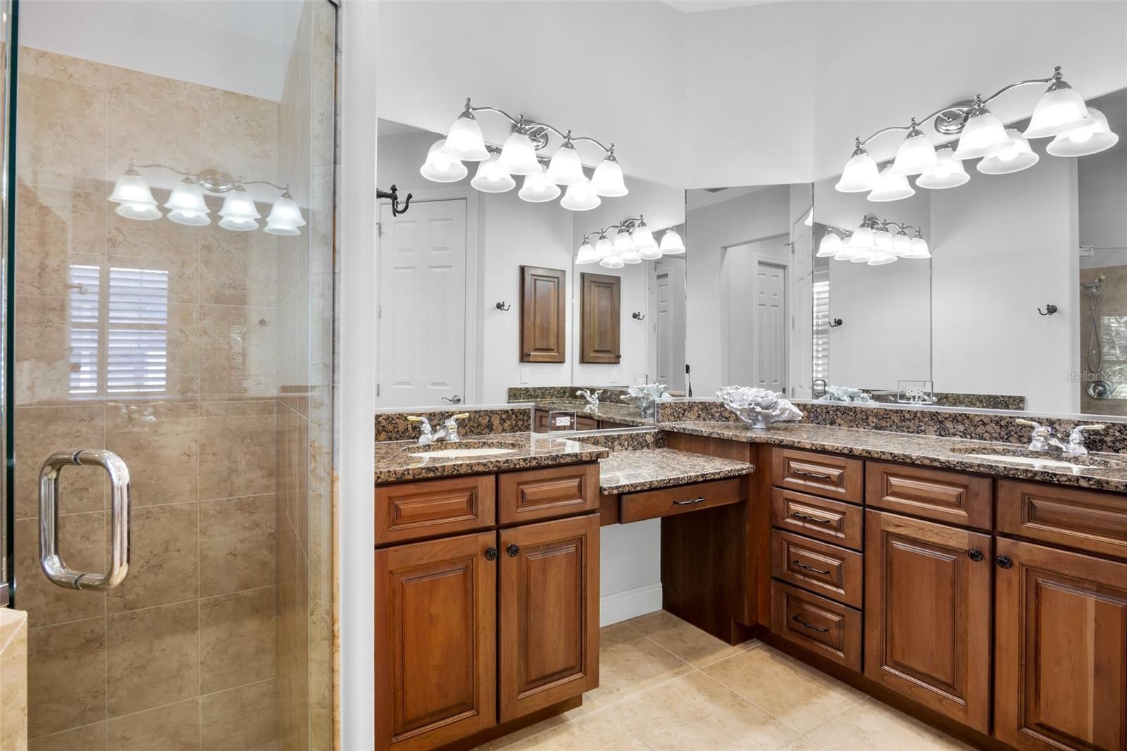 Image 26 of 47 For 5013 Hanging Moss Lane