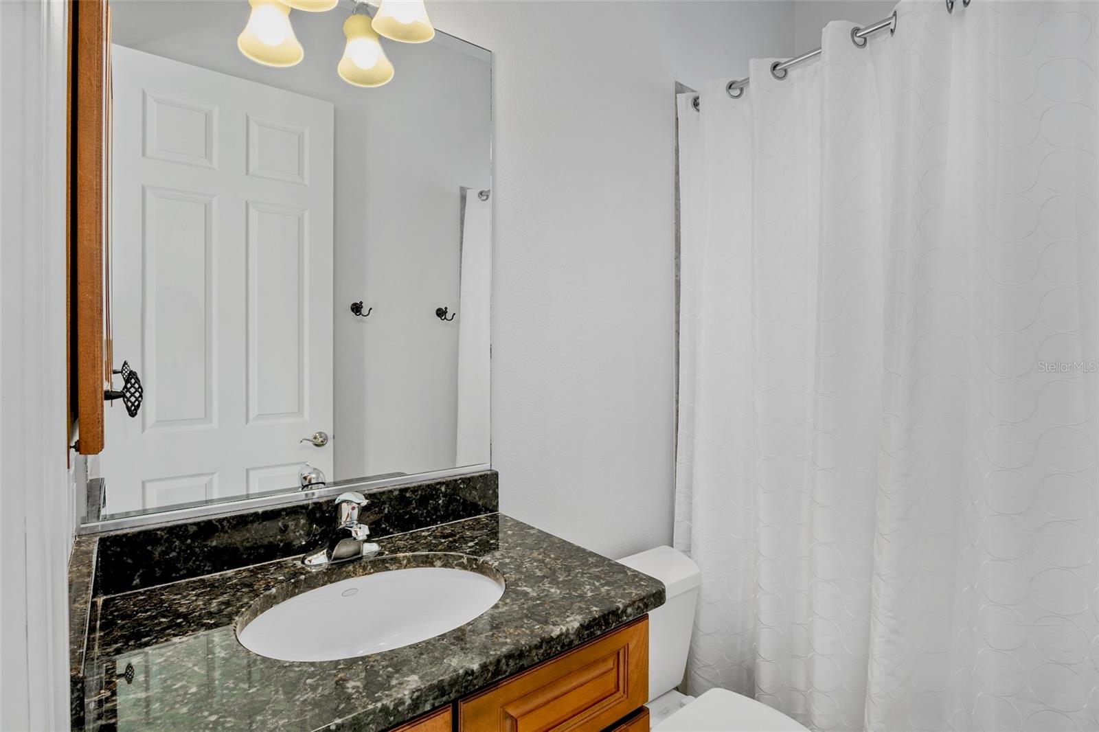 Image 33 of 47 For 5013 Hanging Moss Lane