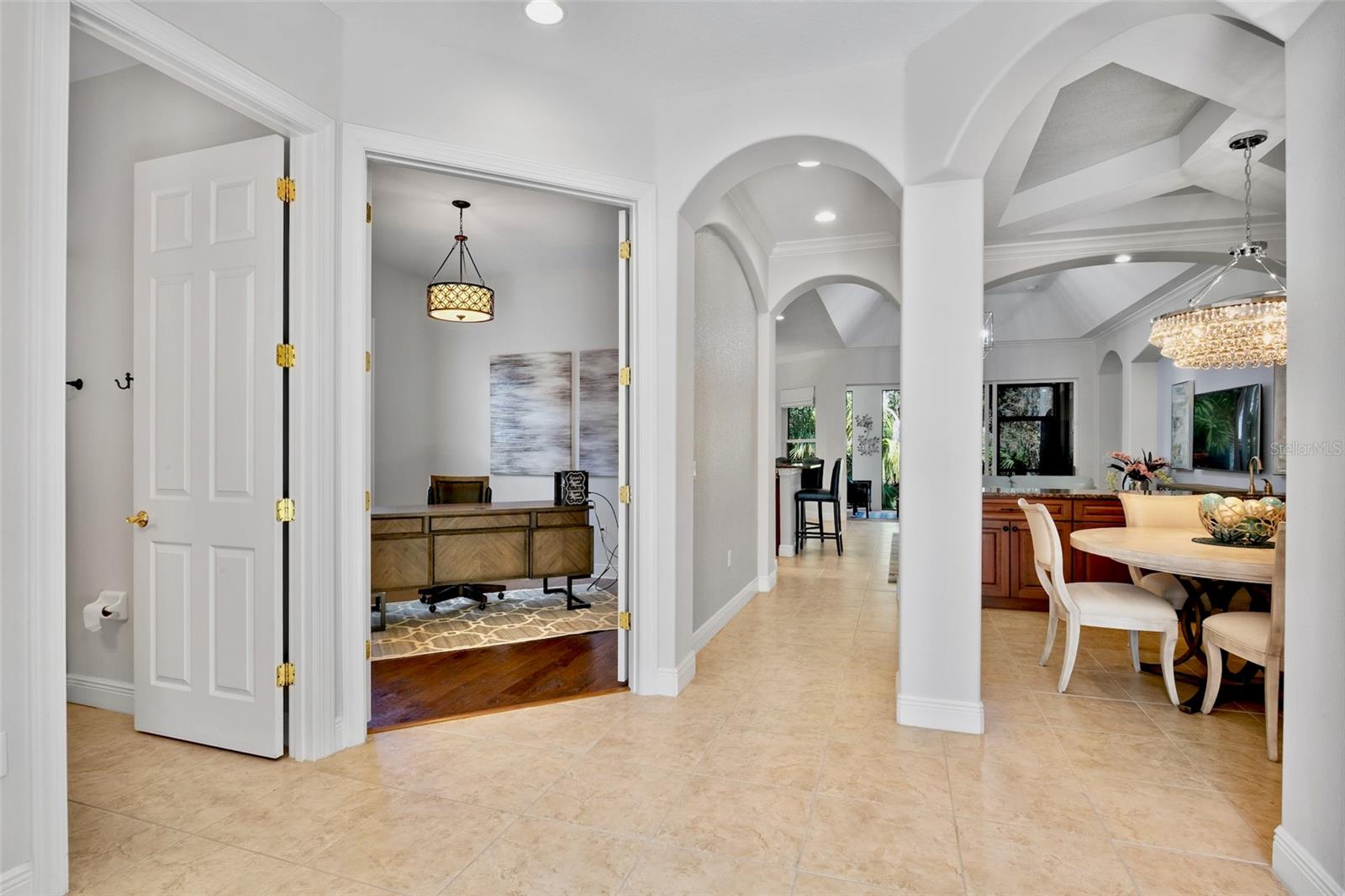 Image 7 of 47 For 5013 Hanging Moss Lane