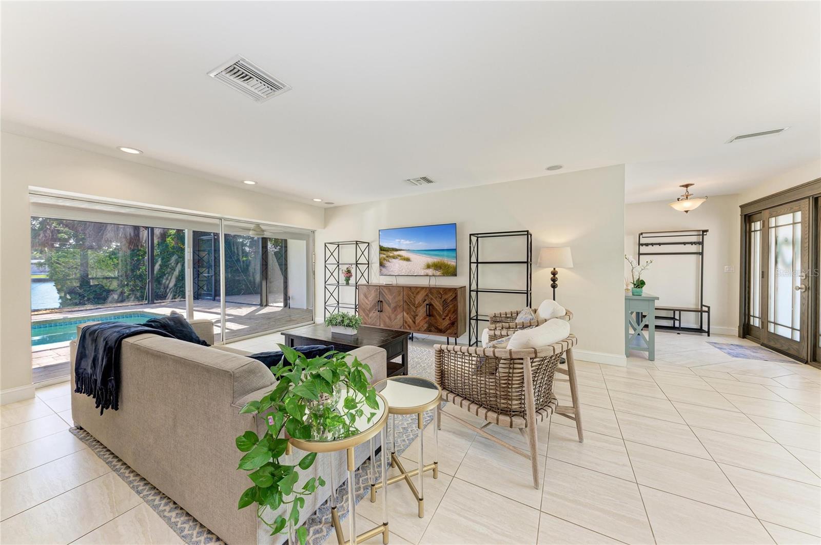 Image 11 of 91 For 5507 Contento Drive