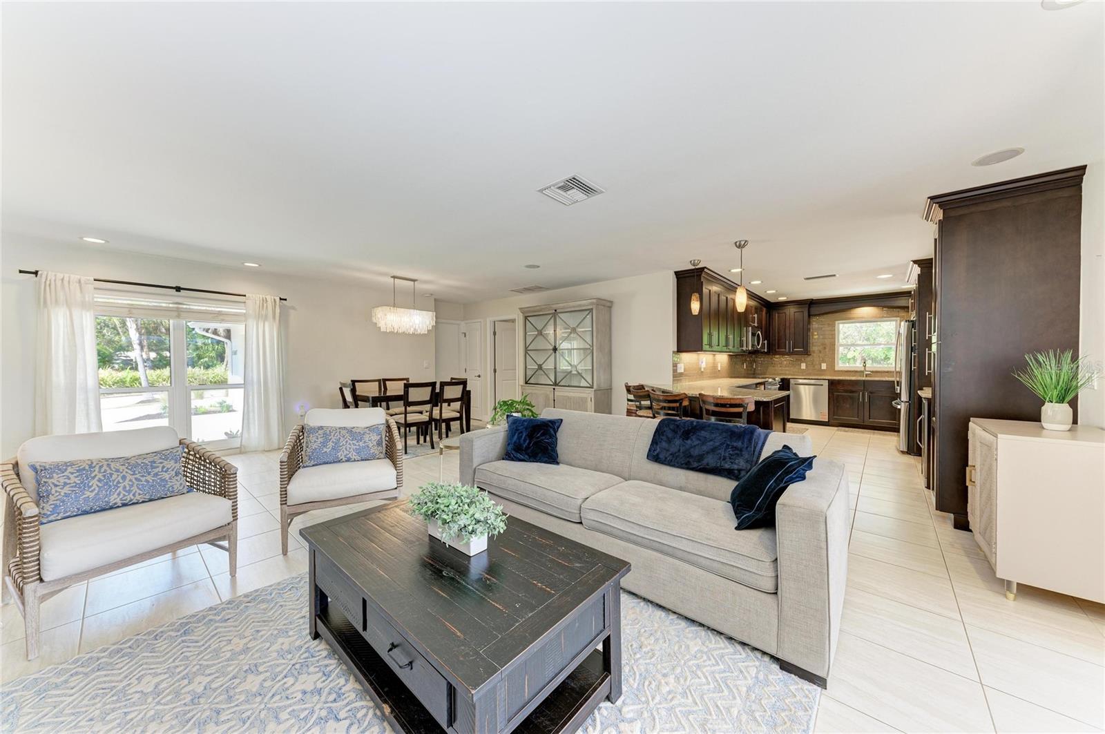 Image 12 of 91 For 5507 Contento Drive