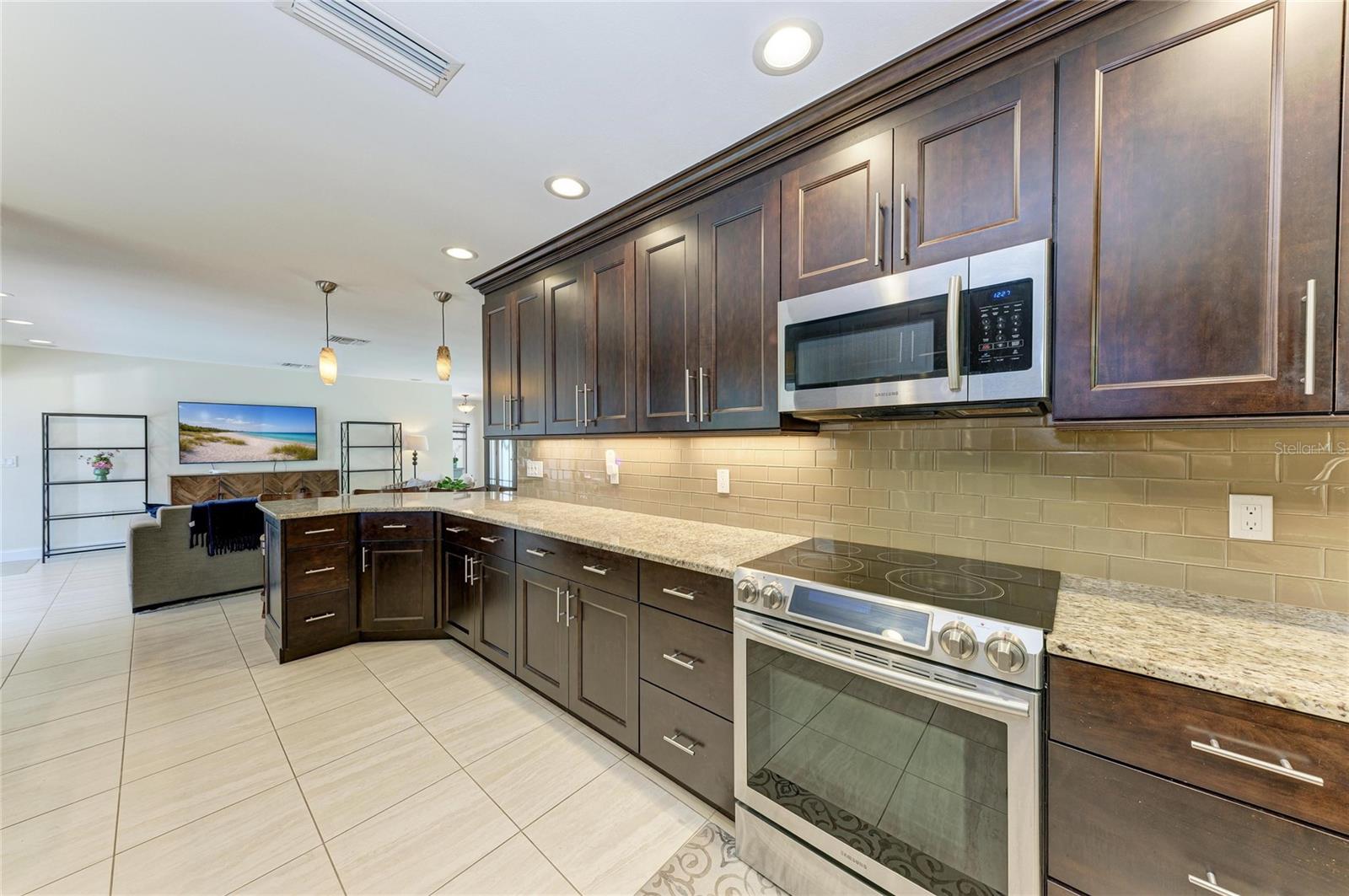 Image 19 of 91 For 5507 Contento Drive