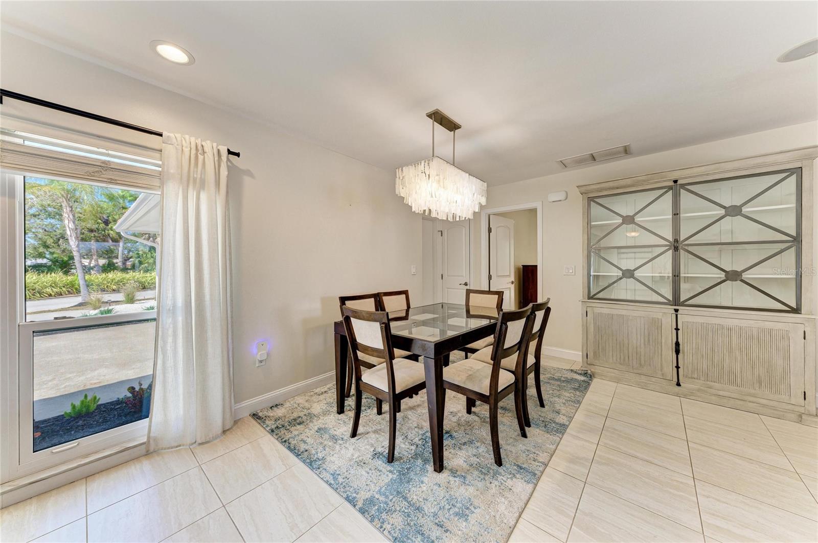 Image 20 of 91 For 5507 Contento Drive