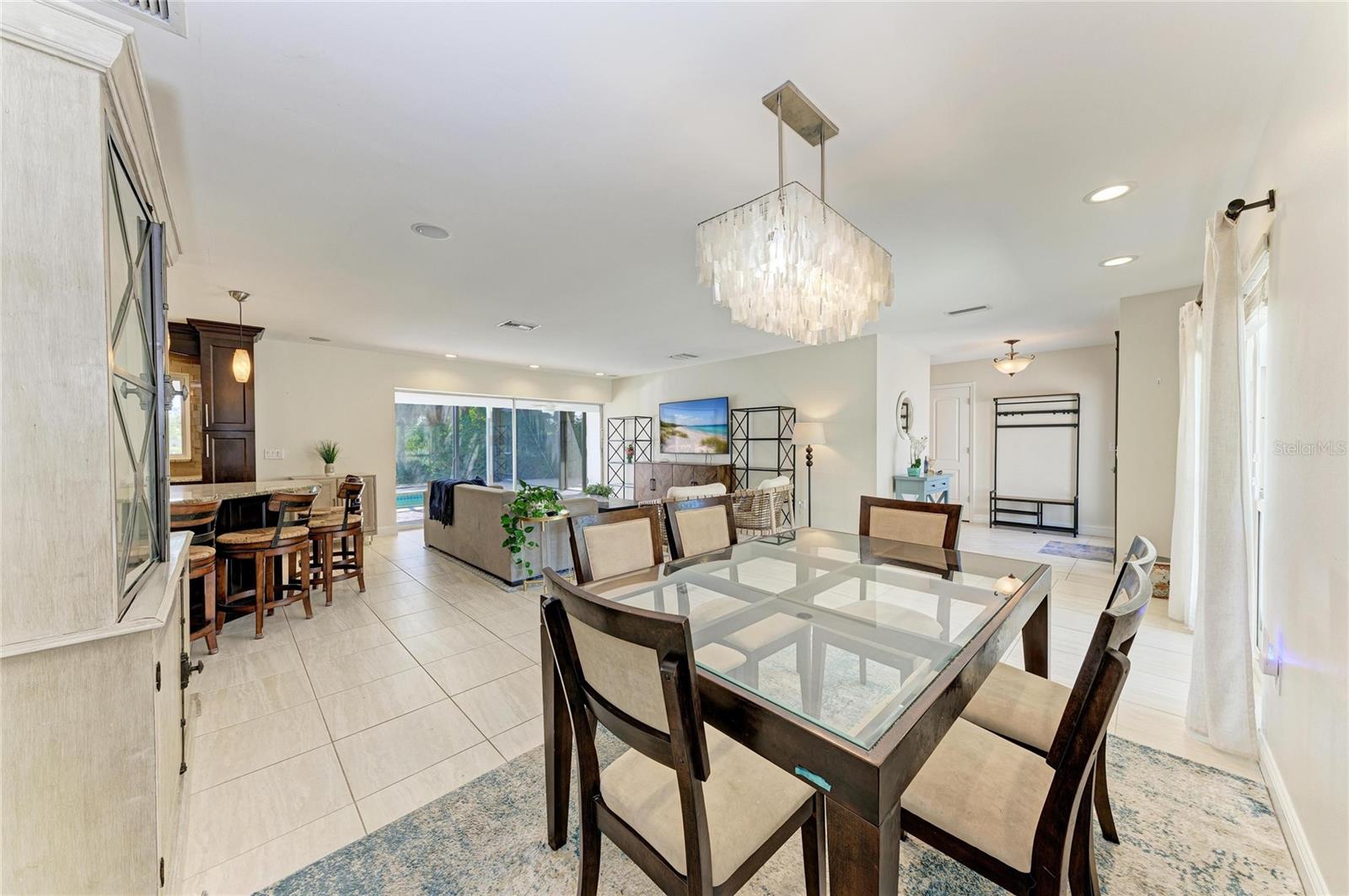 Image 21 of 91 For 5507 Contento Drive