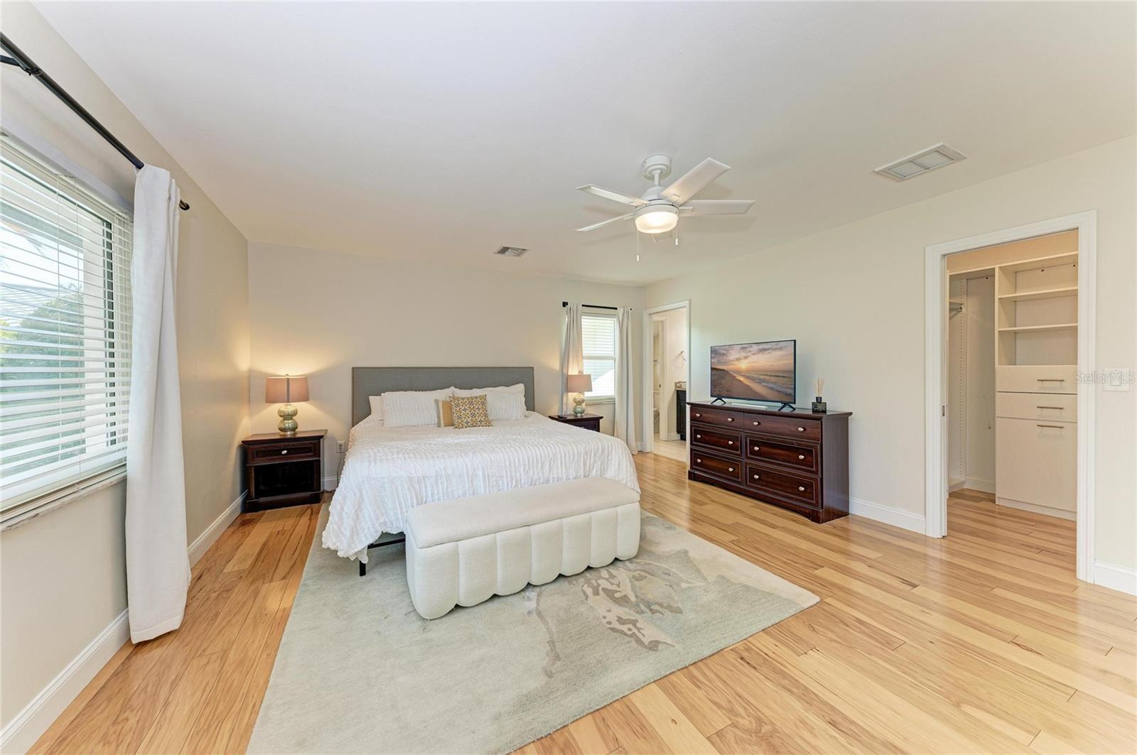 Image 23 of 91 For 5507 Contento Drive