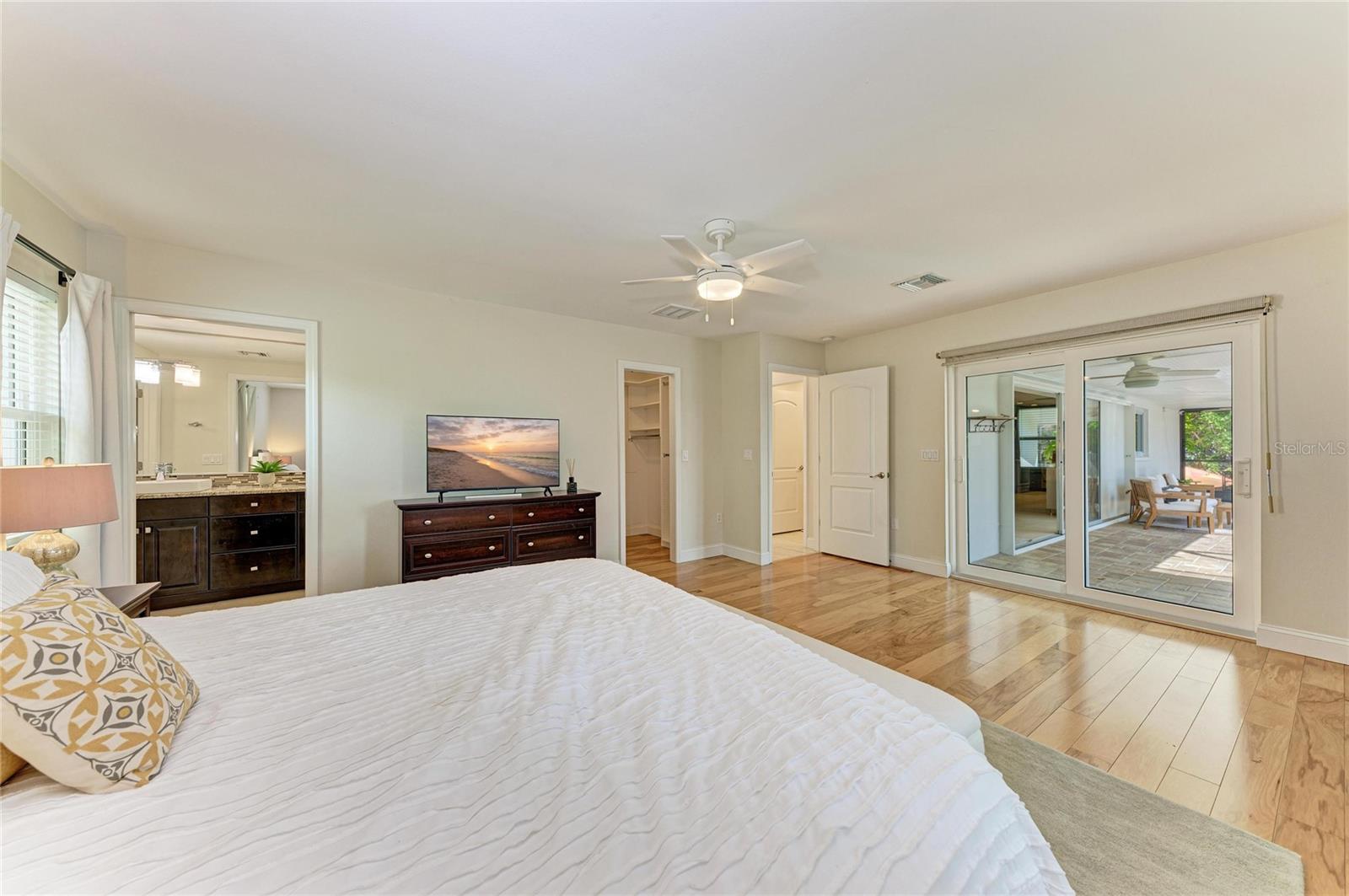 Image 24 of 91 For 5507 Contento Drive