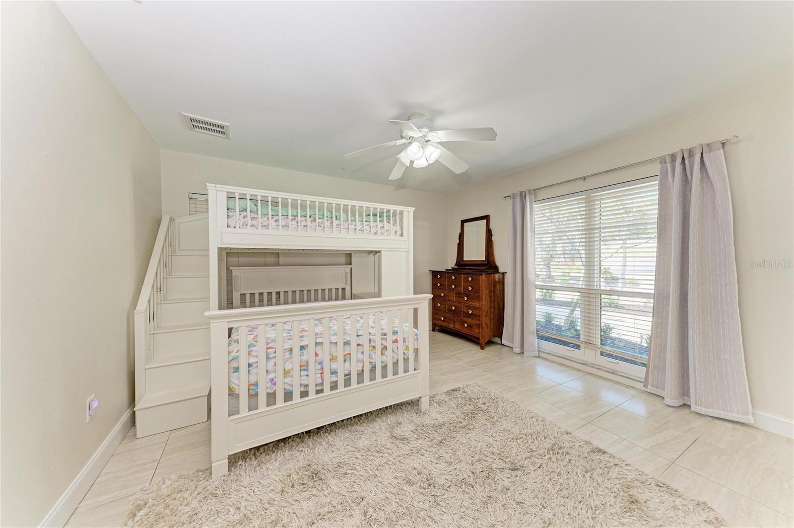 Image 28 of 91 For 5507 Contento Drive