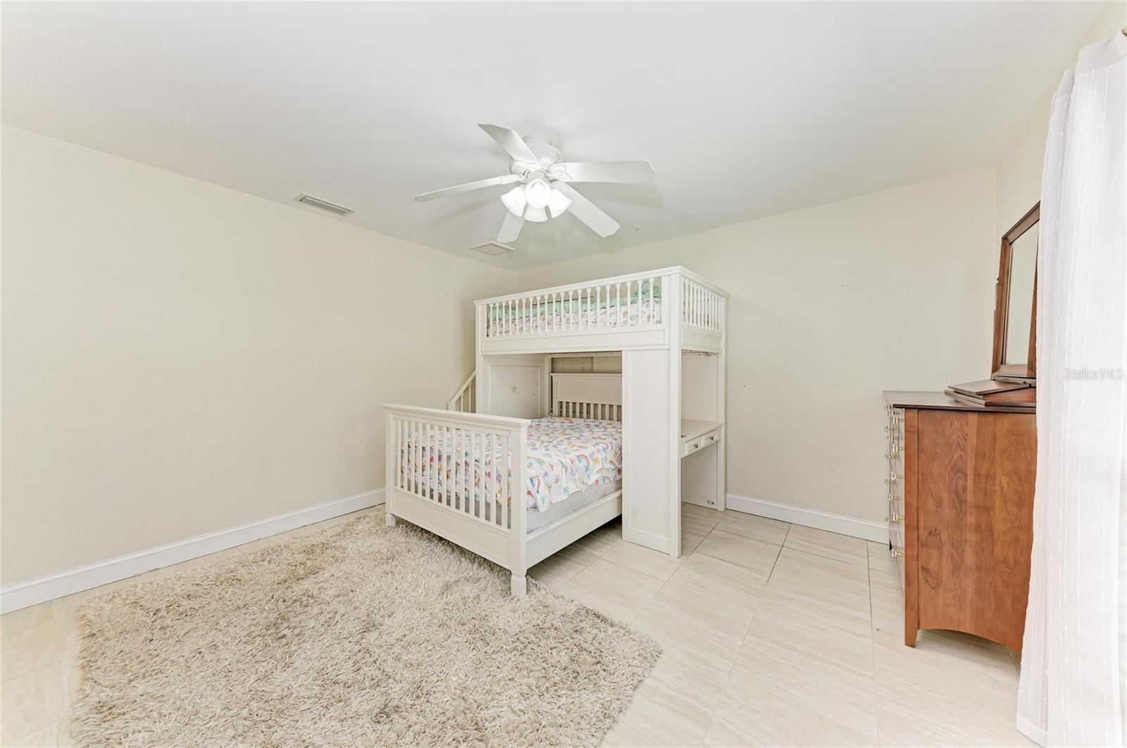 Image 29 of 91 For 5507 Contento Drive