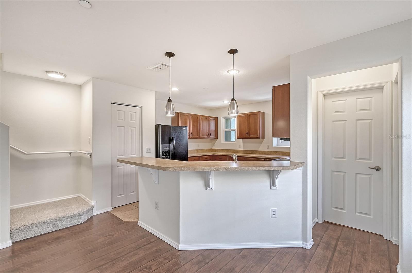 Image 13 of 65 For 8922 White Sage Loop