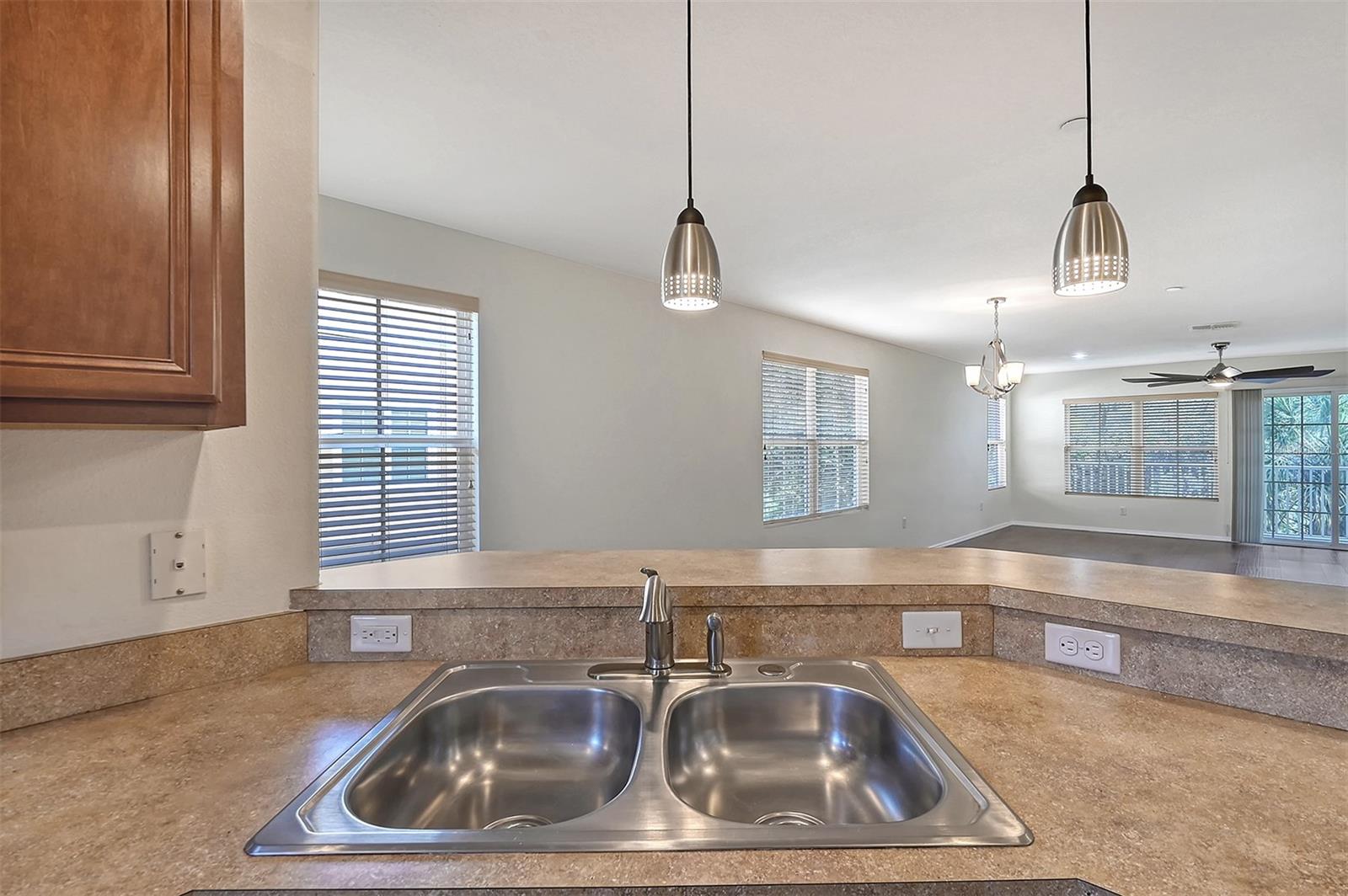 Image 19 of 65 For 8922 White Sage Loop