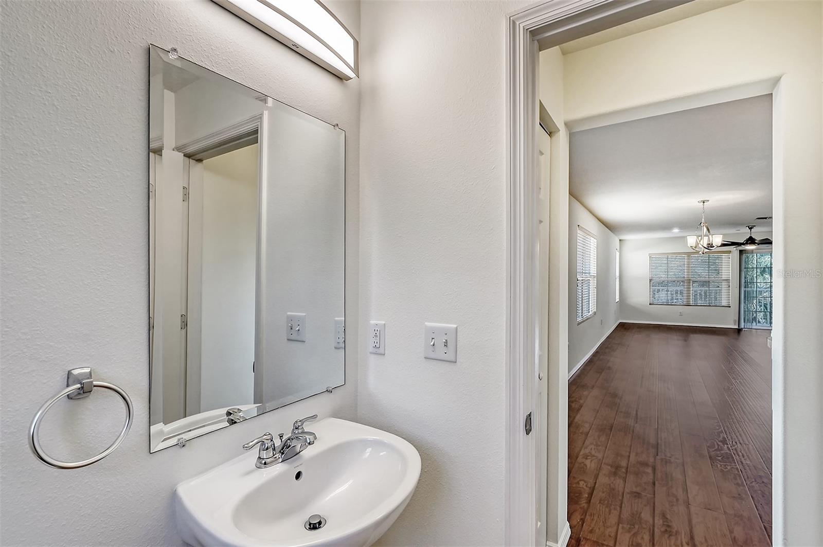 Image 20 of 65 For 8922 White Sage Loop