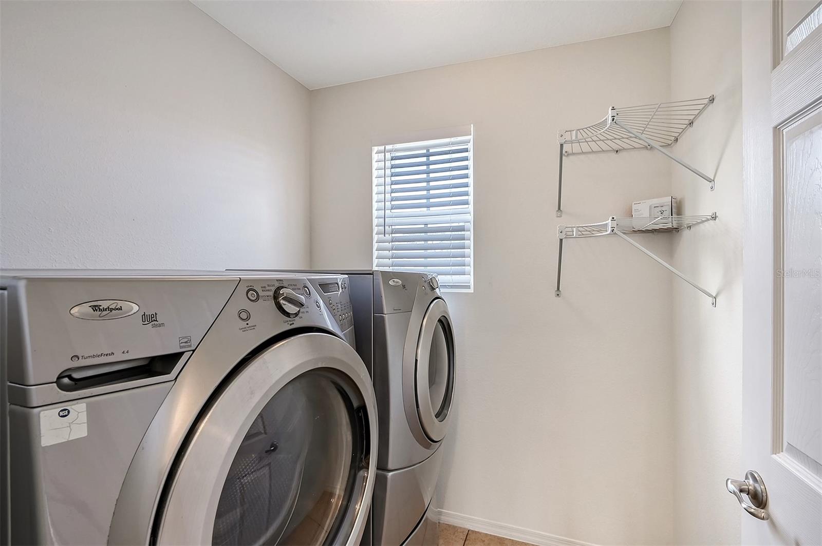 Image 27 of 65 For 8922 White Sage Loop